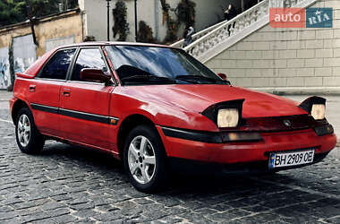 Седан Mazda 323 1990 в Одессе