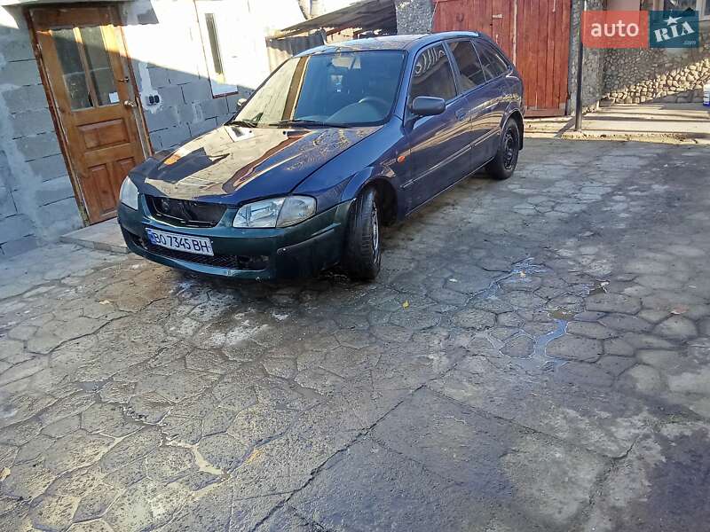 Хэтчбек Mazda 323 2000 в Перемышлянах
