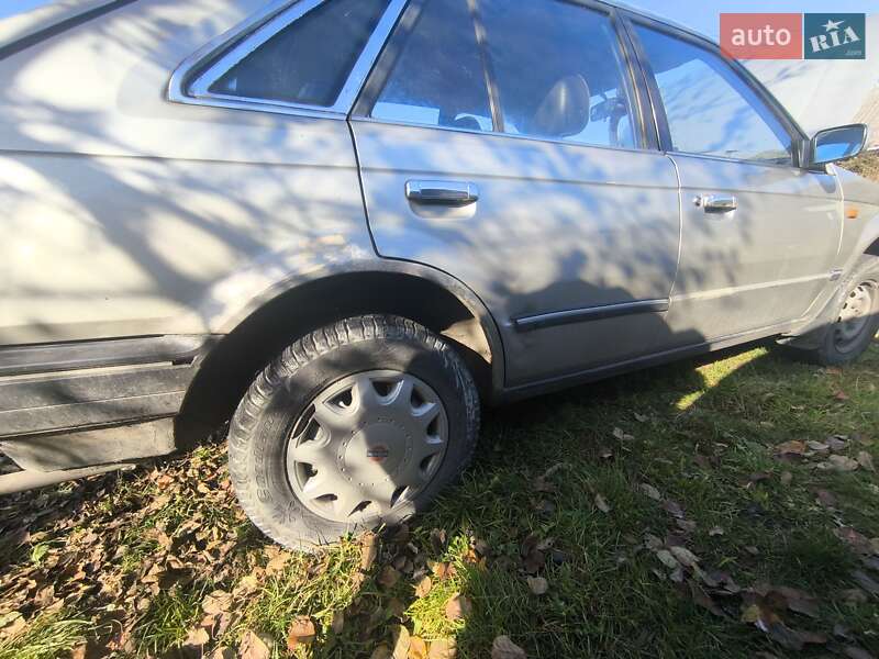 Хэтчбек Mazda 323 1989 в Хмельницком