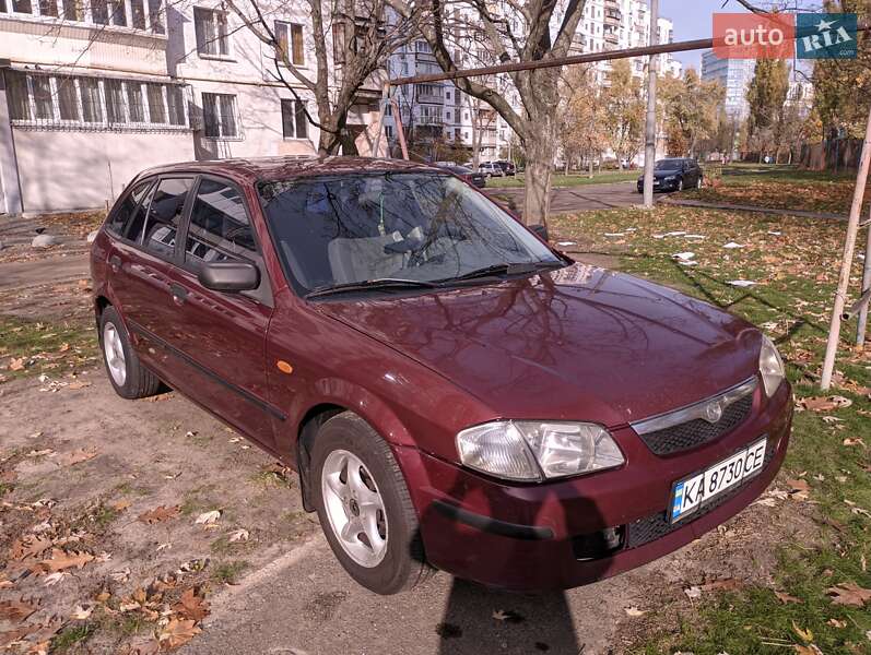 Хэтчбек Mazda 323 1998 в Киеве