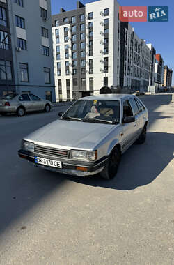 Хэтчбек Mazda 323 1987 в Ровно
