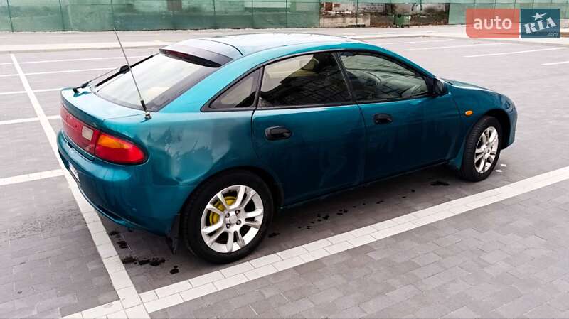 Хэтчбек Mazda 323 1996 в Киеве
