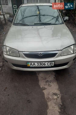 Седан Mazda 323 1998 в Бишеві