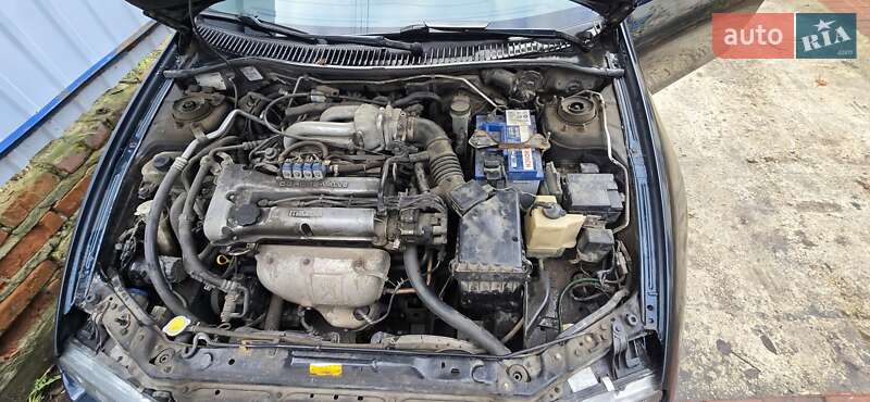 Хэтчбек Mazda 323 1996 в Новых Петровцах