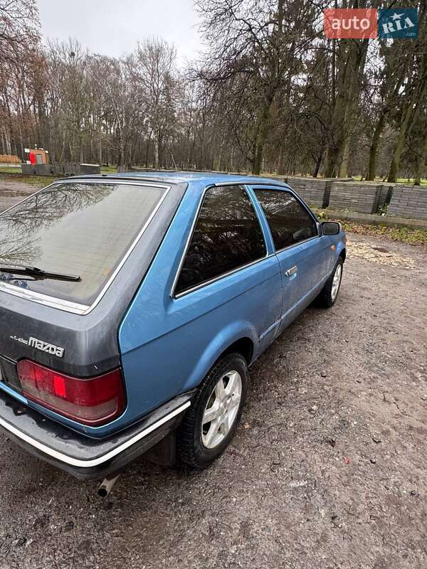 Хэтчбек Mazda 323 1987 в Хмельницком