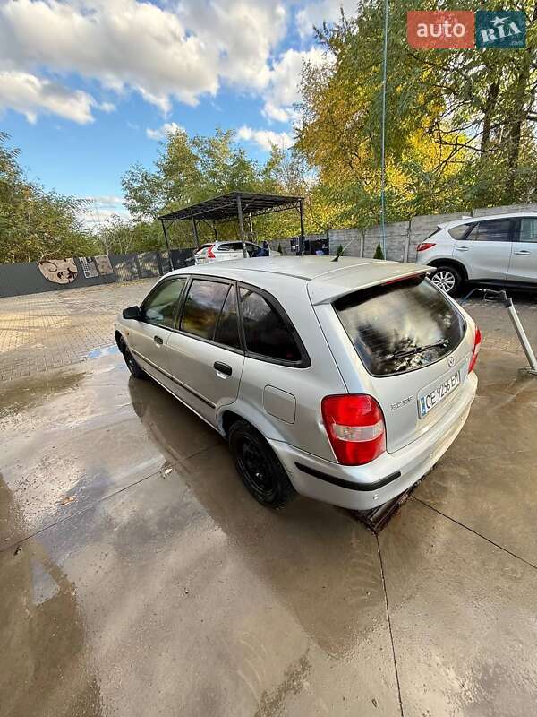 Хетчбек Mazda 323 1998 в Кіцмані