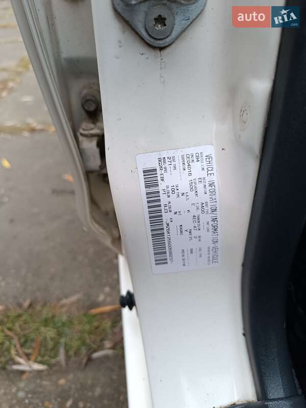 Седан Mazda 323 1998 в Чернівцях фото 37 Седан Mazda 323 1998 в Чернівцях