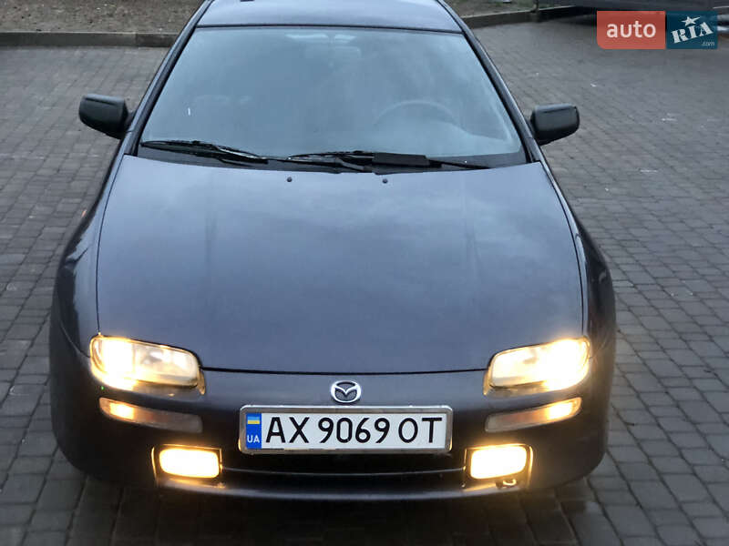Хетчбек Mazda 323 1998 в Харкові
