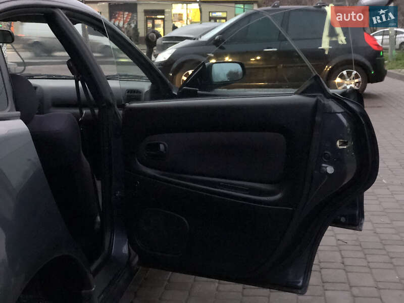 Хетчбек Mazda 323 1998 в Харкові