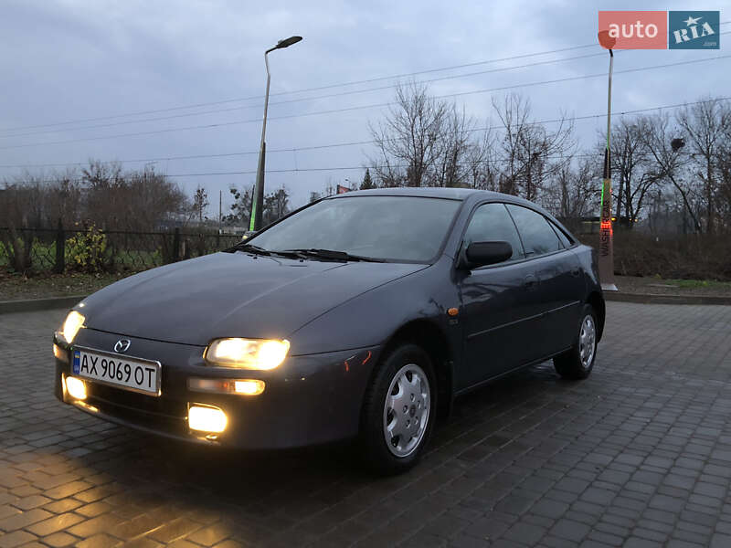 Хетчбек Mazda 323 1998 в Харкові