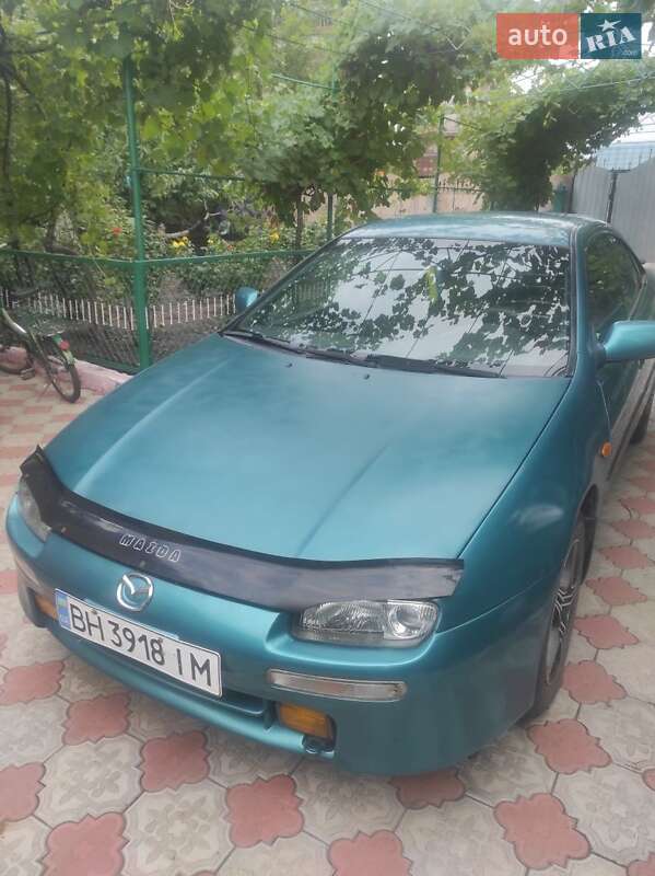 Хэтчбек Mazda 323 1995 в Раздельной