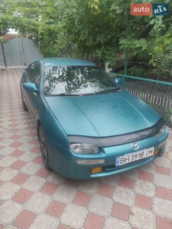 Хэтчбек Mazda 323 1995 в Раздельной