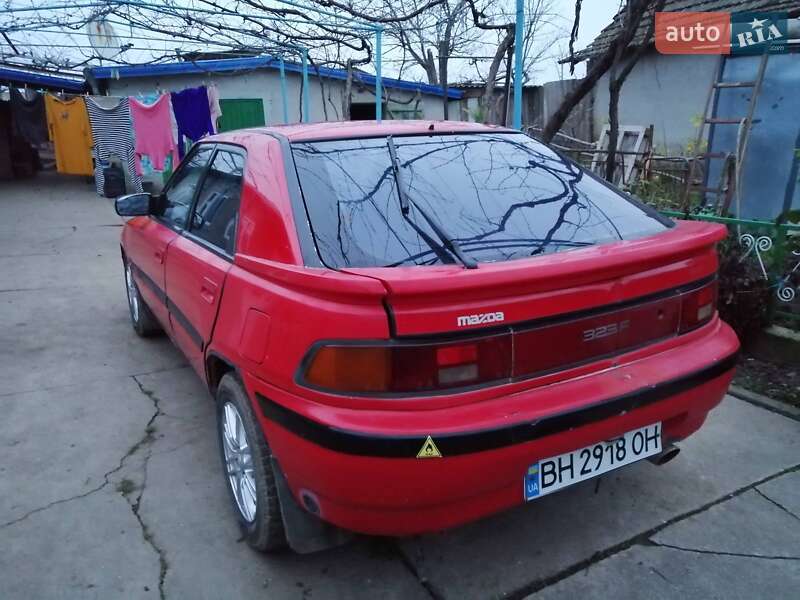 Mazda 323 1993