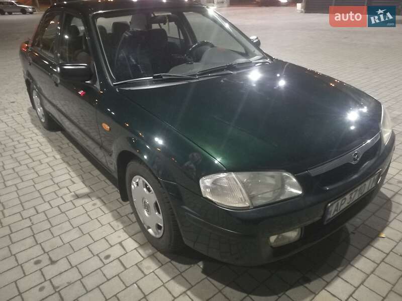 Седан Mazda 323 1998 в Запорожье