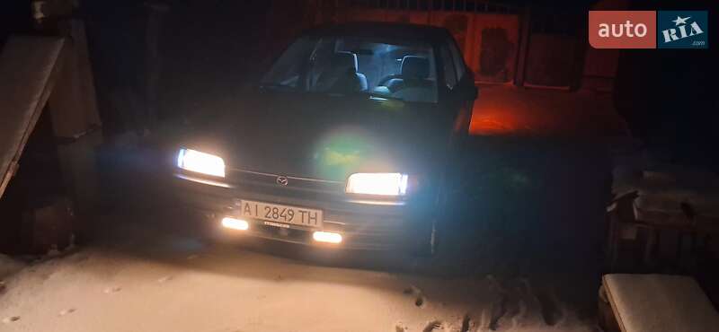 Седан Mazda 323 1994 в Таращі