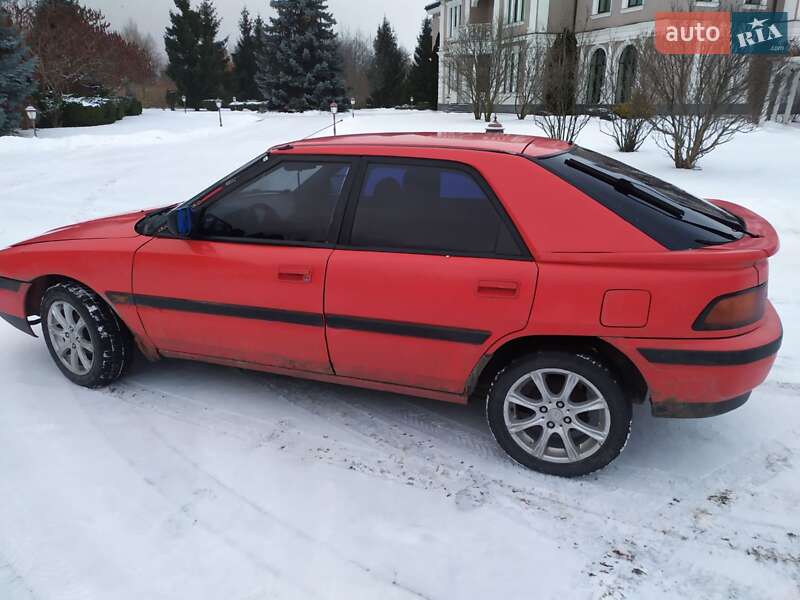 Купе Mazda 323 1992 в Обухове