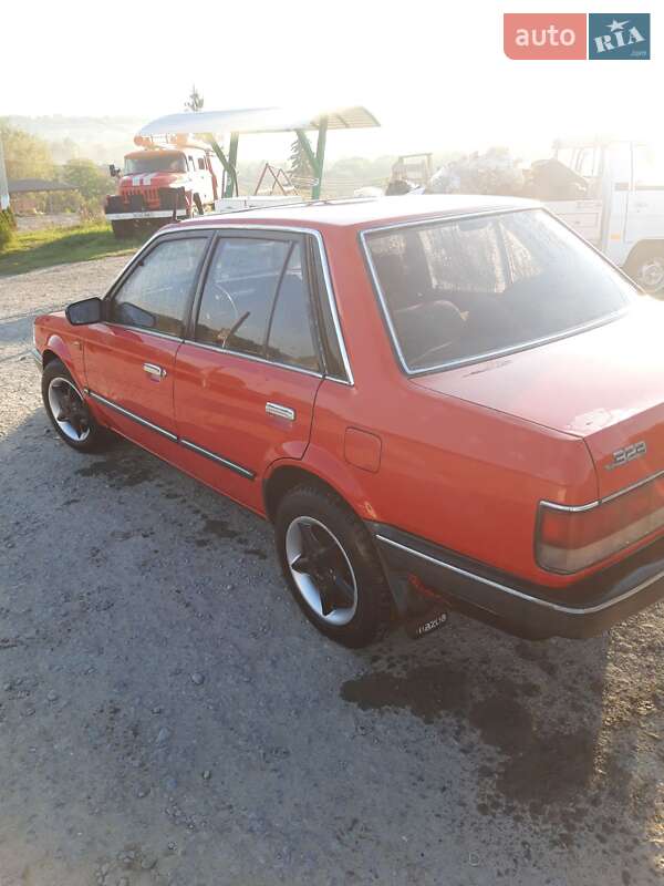 Седан Mazda 323 1989 в Черновцах фото 4 Седан Mazda 323 1989 в Черновцах