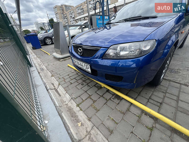 Хэтчбек Mazda 323 2000 в Одессе