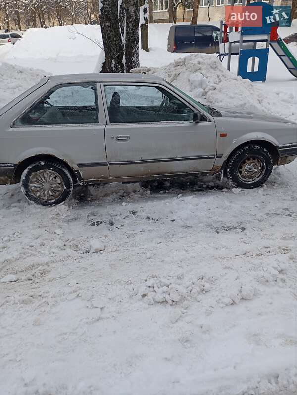 Хетчбек Mazda 323 1989 в Тернополі