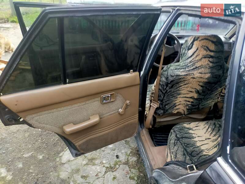 Хетчбек Mazda 323 1987 в Славуті фото 5 Хетчбек Mazda 323 1987 в Славуті