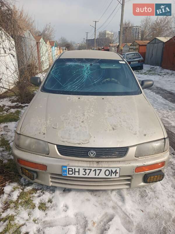 Седан Mazda 323 1995 в Одессе