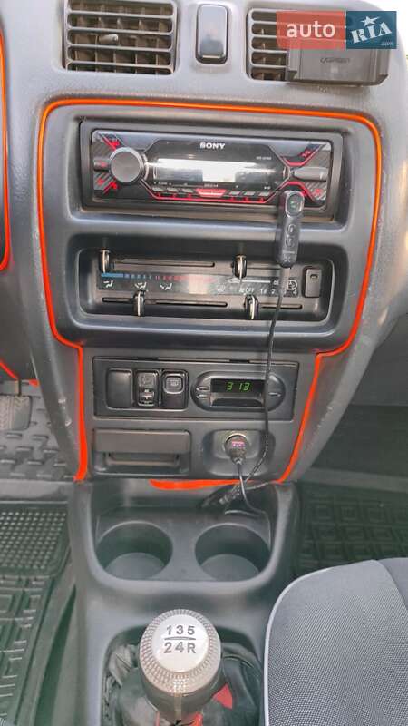 Хетчбек Mazda 323 1998 в Слобожанському