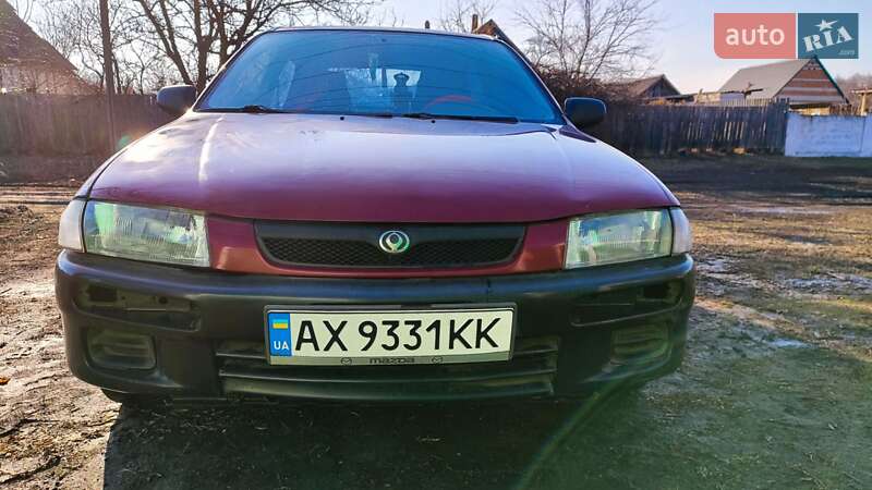 Хетчбек Mazda 323 1998 в Слобожанському