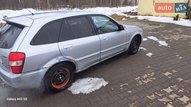 Хетчбек Mazda 323 2000 в Антонінах