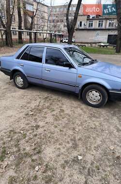 Седан Mazda 323 1988 в Дніпрі