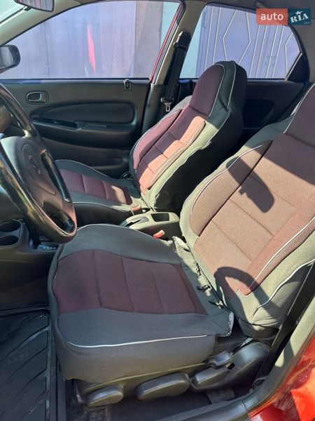 Седан Mazda 323 1997 в Черноморске