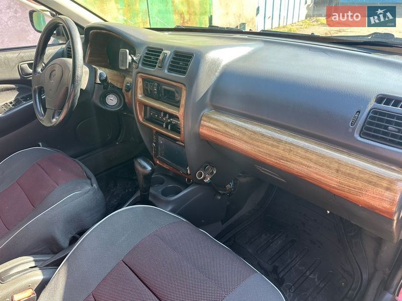 Седан Mazda 323 1997 в Черноморске