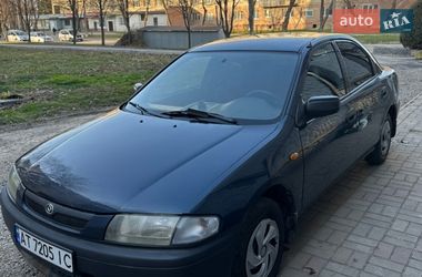 Седан Mazda 323 1997 в Калуші