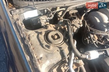 Седан Mazda 323 2002 в Ріпках