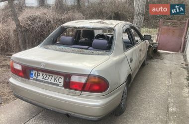 Седан Mazda 323 1998 в Запоріжжі