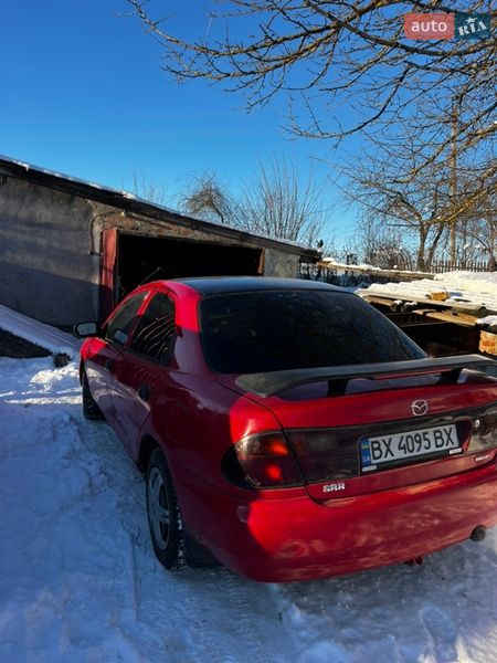 Седан Mazda 323 1995 в Стреховцы
