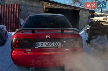 Седан Mazda 323 1995 в Стреховцы
