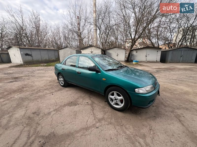 Mazda 323 1997