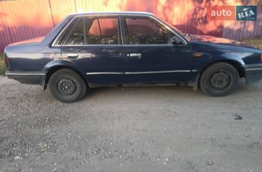 Седан Mazda 323 1987 в Верхівцеві