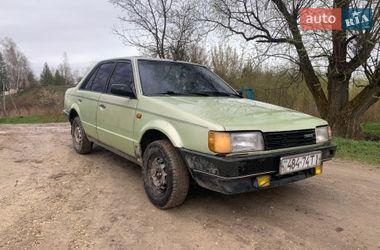 Седан Mazda 323 1986 в Збараже