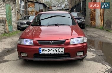 Седан Mazda 323 1998 в Днепре