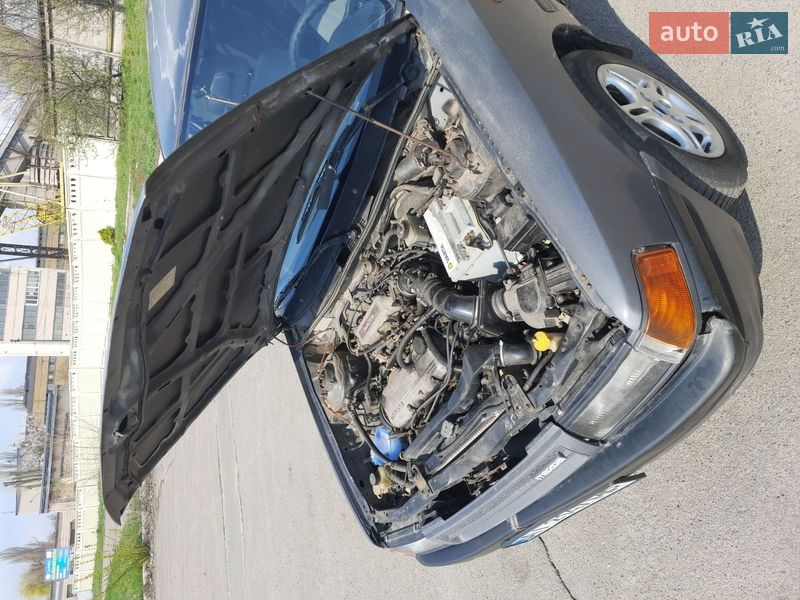 Седан Mazda 323 1991 в Києві фото 12 Седан Mazda 323 1991 в Києві