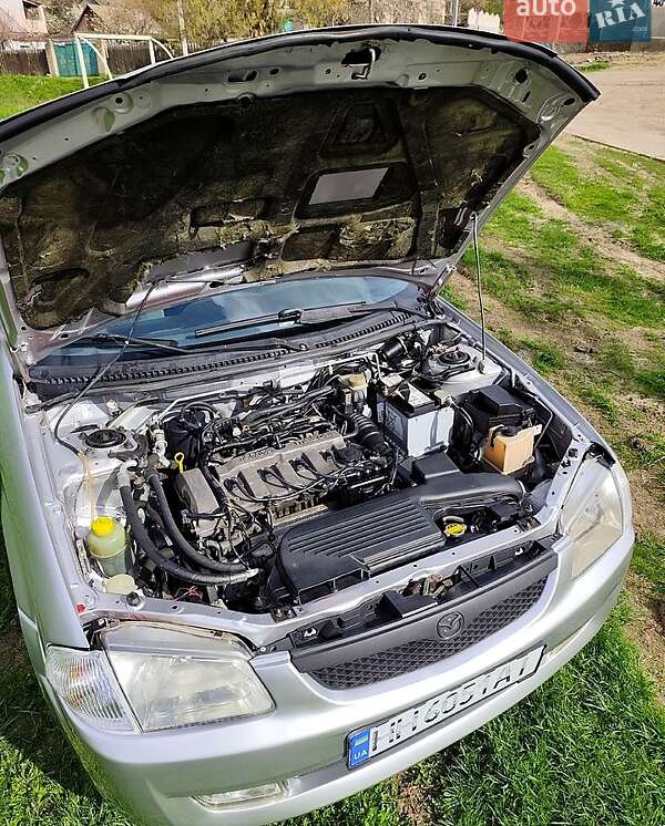 Седан Mazda 323 1998 в Вознесенске