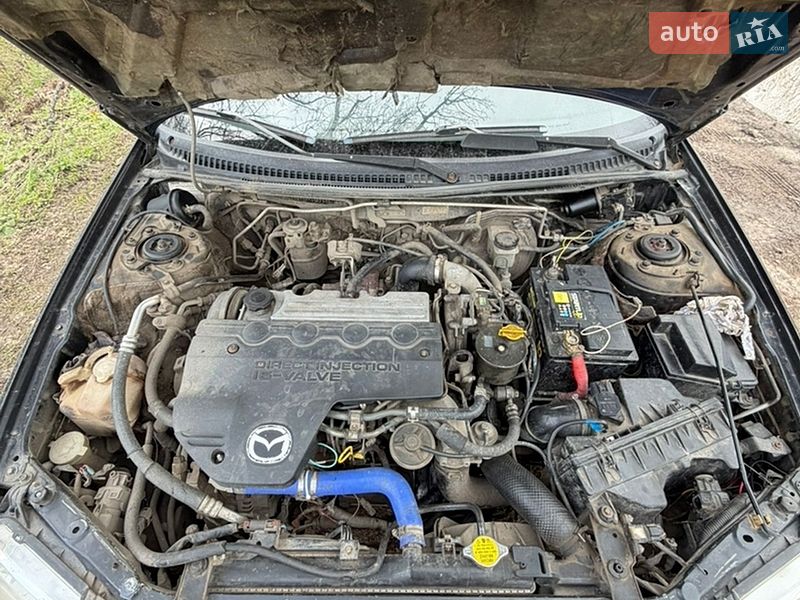 Хэтчбек Mazda 323 2001 в Тростянце