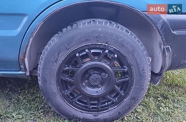 Седан Mazda 323 1993 в Кременце