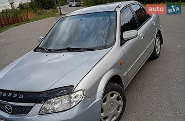 Седан Mazda 323 2002 в Львове