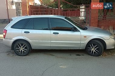 Хэтчбек Mazda 323 2000 в Берегово