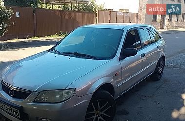 Хэтчбек Mazda 323 2000 в Берегово