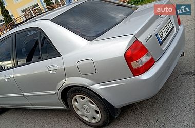 Седан Mazda 323 2002 в Львове