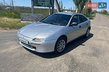 Седан Mazda 323 1995 в Одесі