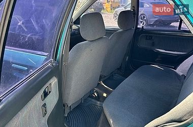 Седан Mazda 323 1995 в Кривом Роге